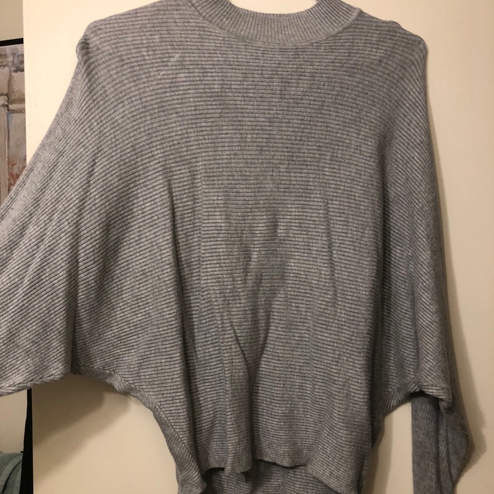 🪐angel sleeve sweater !!🪐